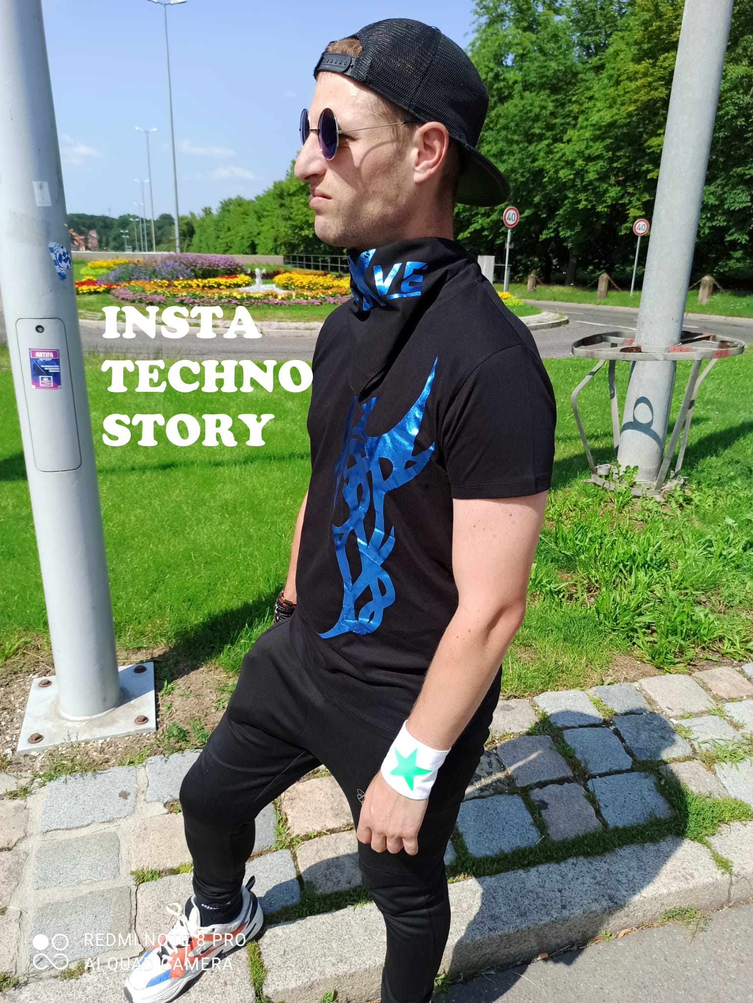 T-Shirt von SONICX Model " Techno Shine Tattoo One"  Techno Wear Style in Space Blue