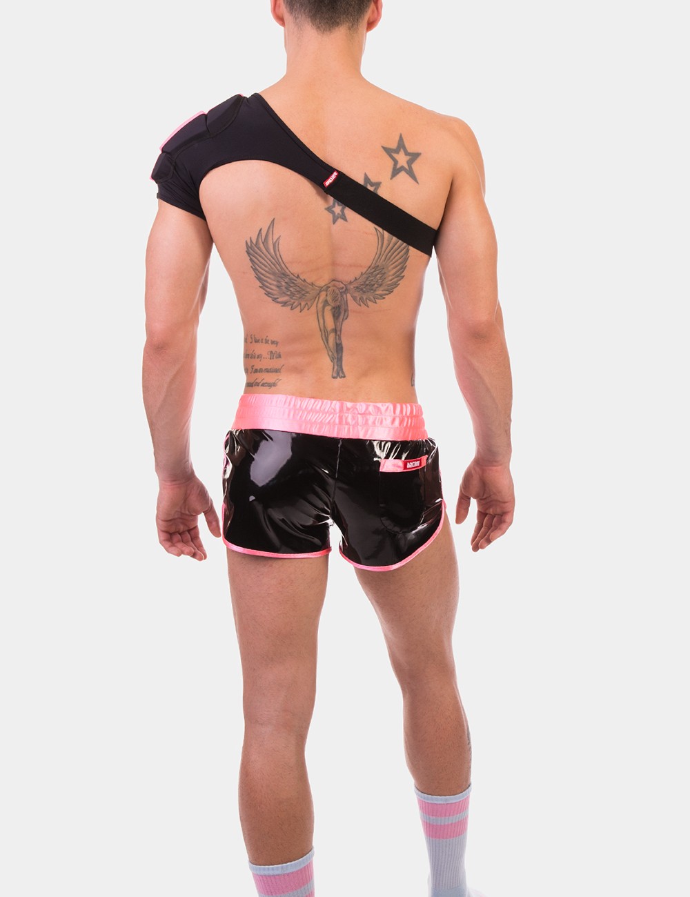 Disco Single Shoulder Pad  von Barcode Berlin Model " Pad "Neonpink im Gaywear Fetisch Style 
